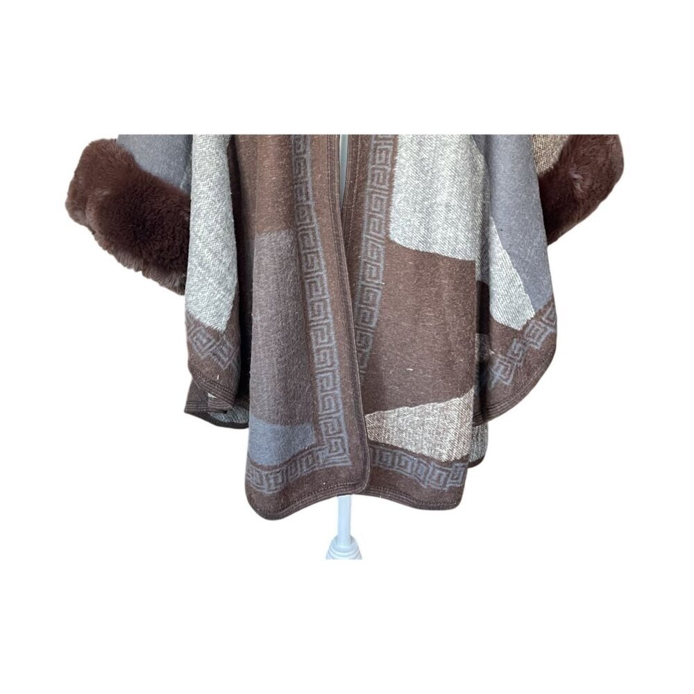 Northern Angel Anthropologie Fur Trim Poncho Sweater S/M Penny Lane Oversized - Picture 4 of 9
